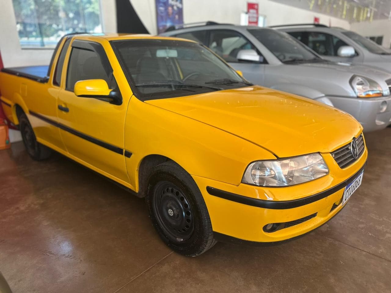 VOLKSWAGEN SAVEIRO 1.8 CL — mídia 2