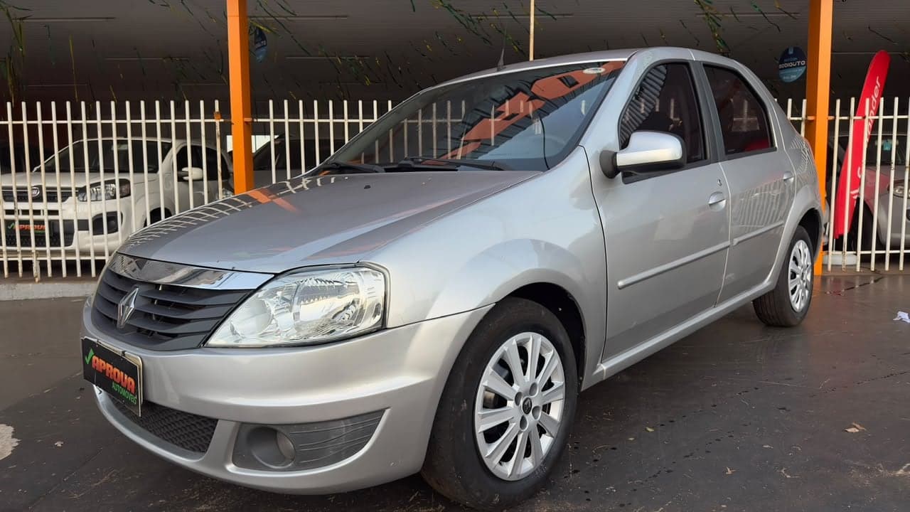RENAULT LOGAN 1.6 EXPRESSION COMPLETO — mídia 2