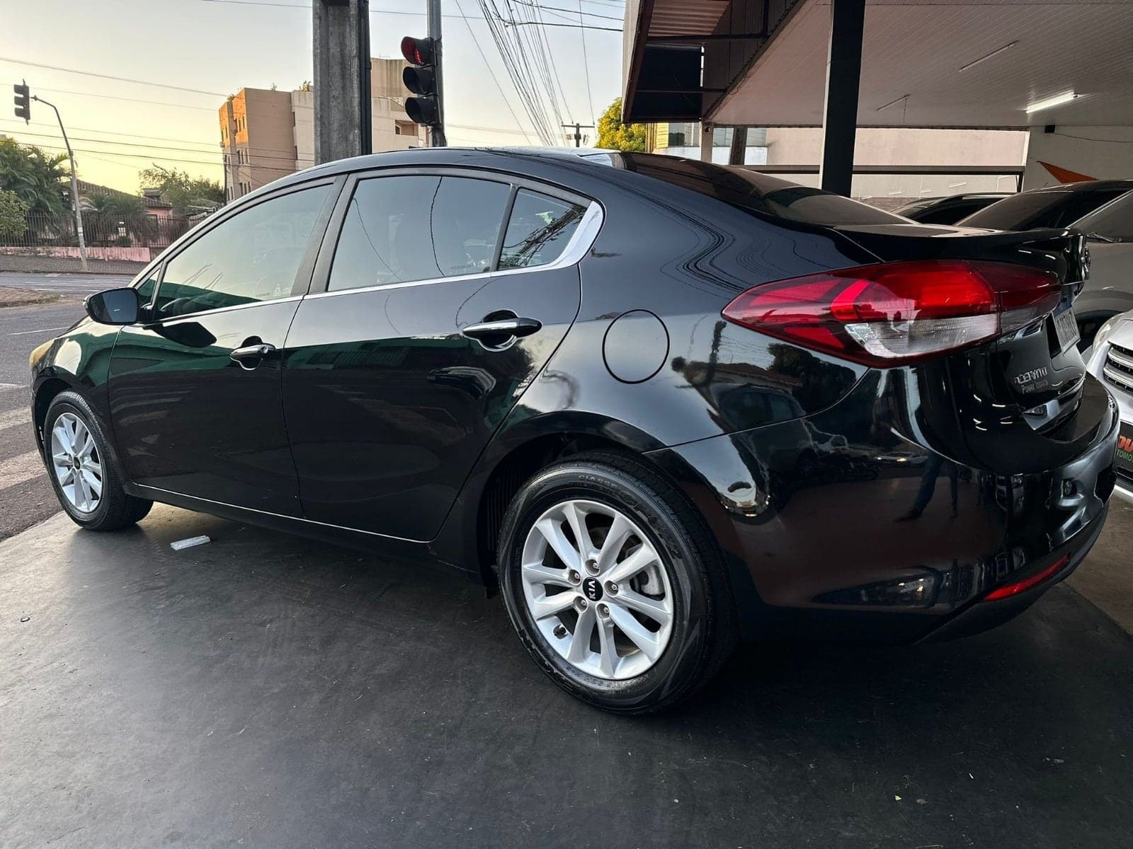 KIA CERATTO 1.6 SX AUT COMPLETO — mídia 5