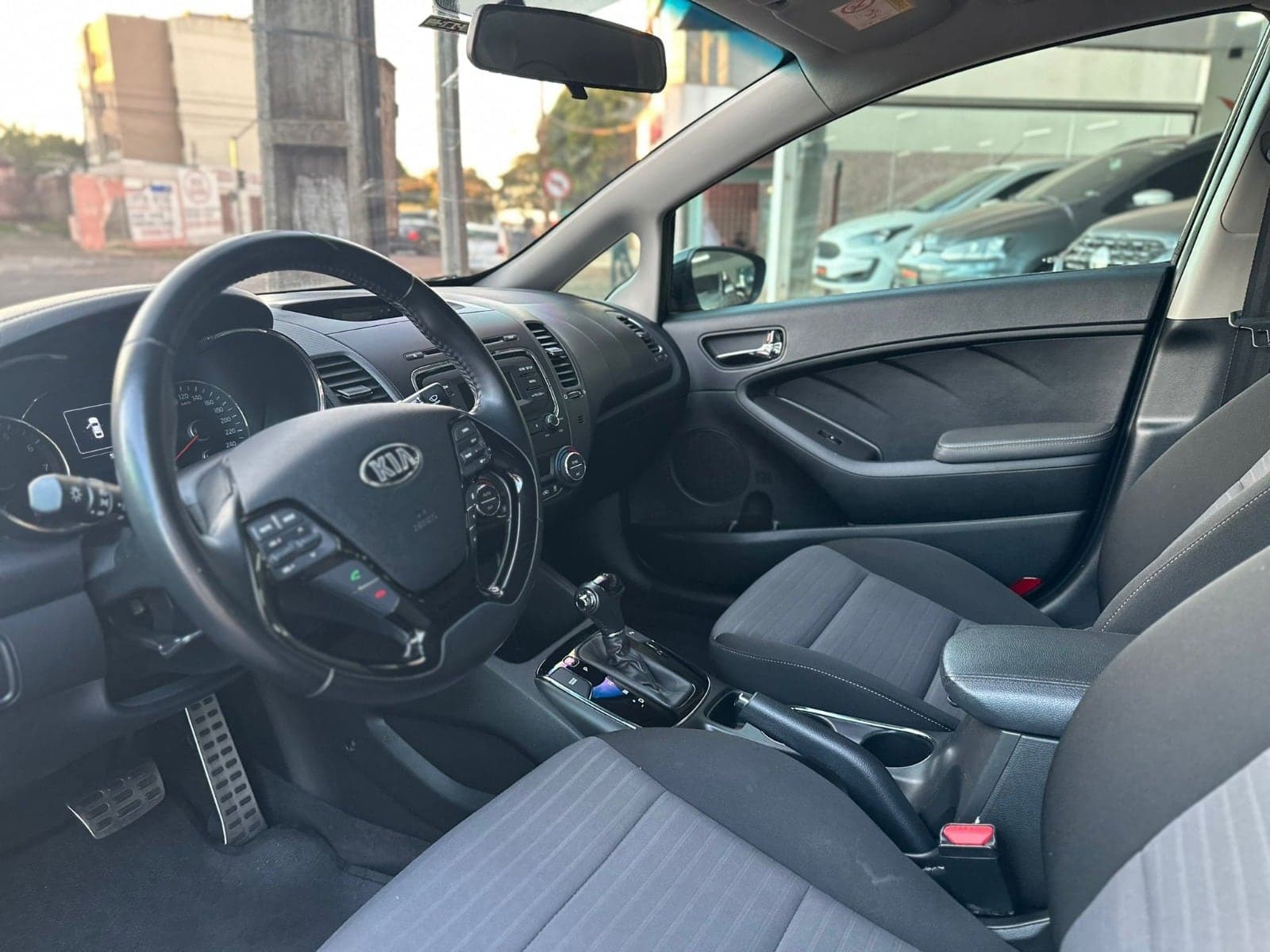 Kia Cerato 1.6 Automático 2019 — mídia 4