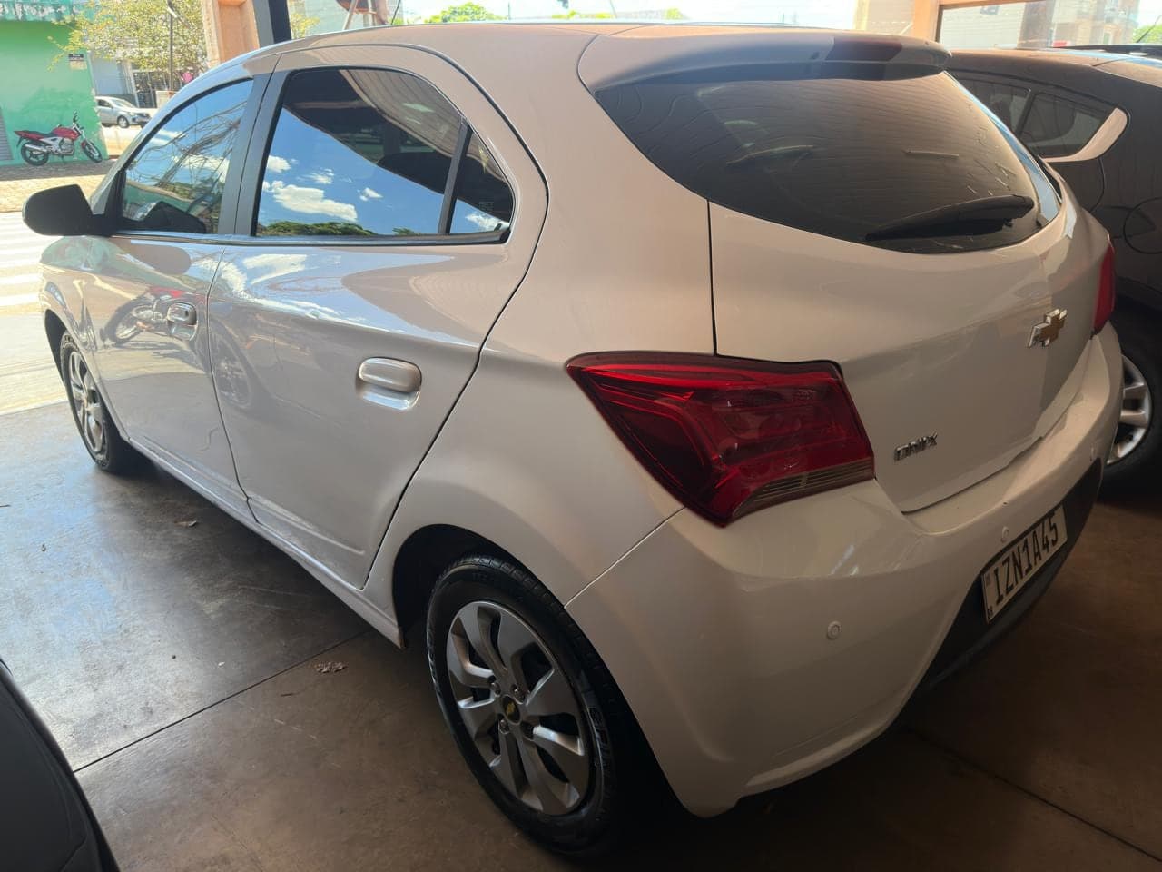 CHEVROLET ONIX 1.0 LT COMPLETO  — mídia 4