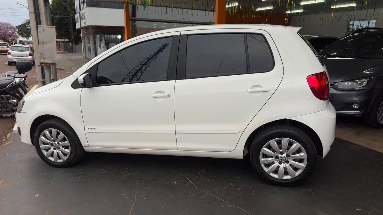 VOLKSWAGEN FOX 1.0 COMPLETO UNICO DONO — mídia 4