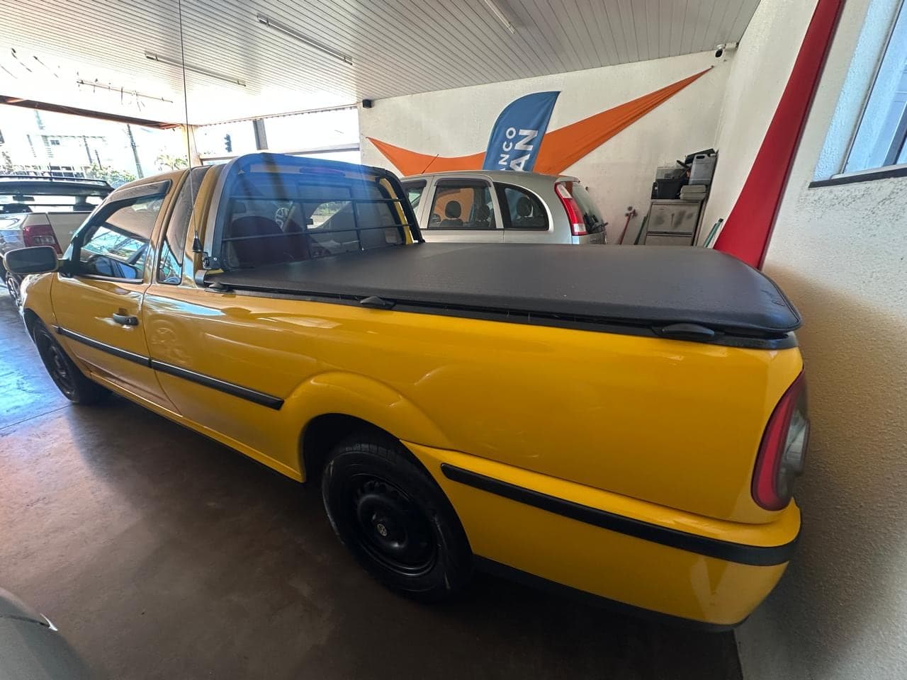 VOLKSWAGEN SAVEIRO 1.8 CL — mídia 3
