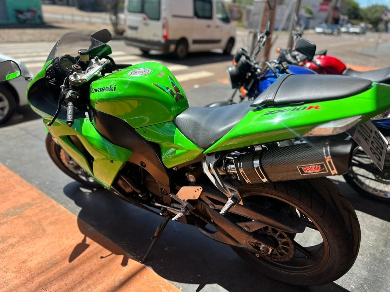 KAWASAKI NINJA ZX-10 1000CC — mídia 2