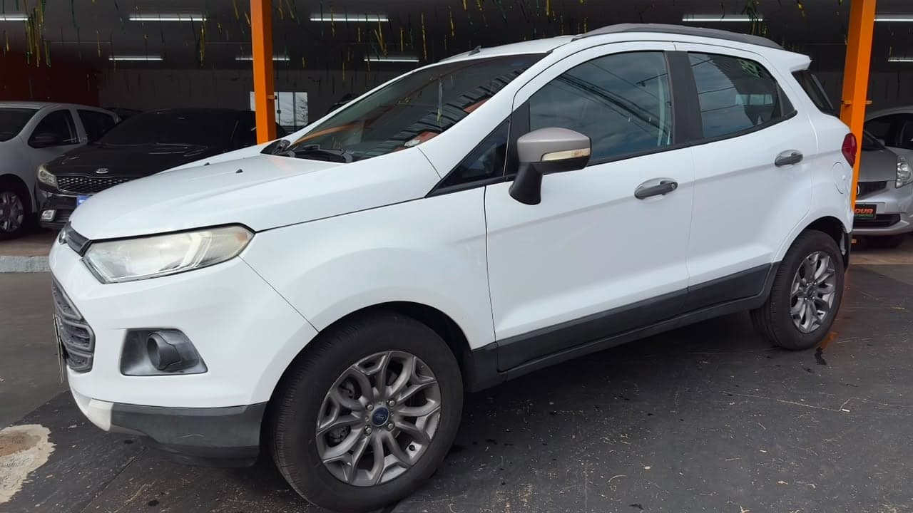 Ford EcoSport Freestyle 1.6 2015 — mídia 9