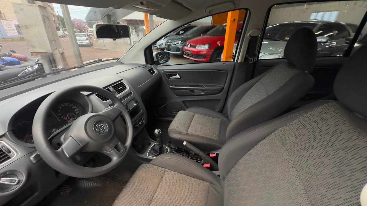 VOLKSWAGEN FOX 1.0 COMPLETO UNICO DONO — mídia 5