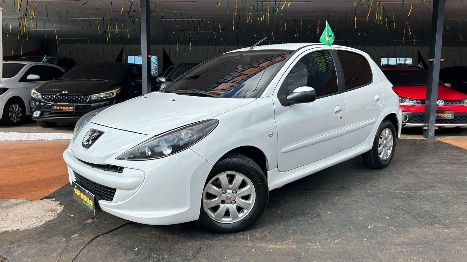 Peugeot 207 1.4 Active Completo 2015 — mídia 6