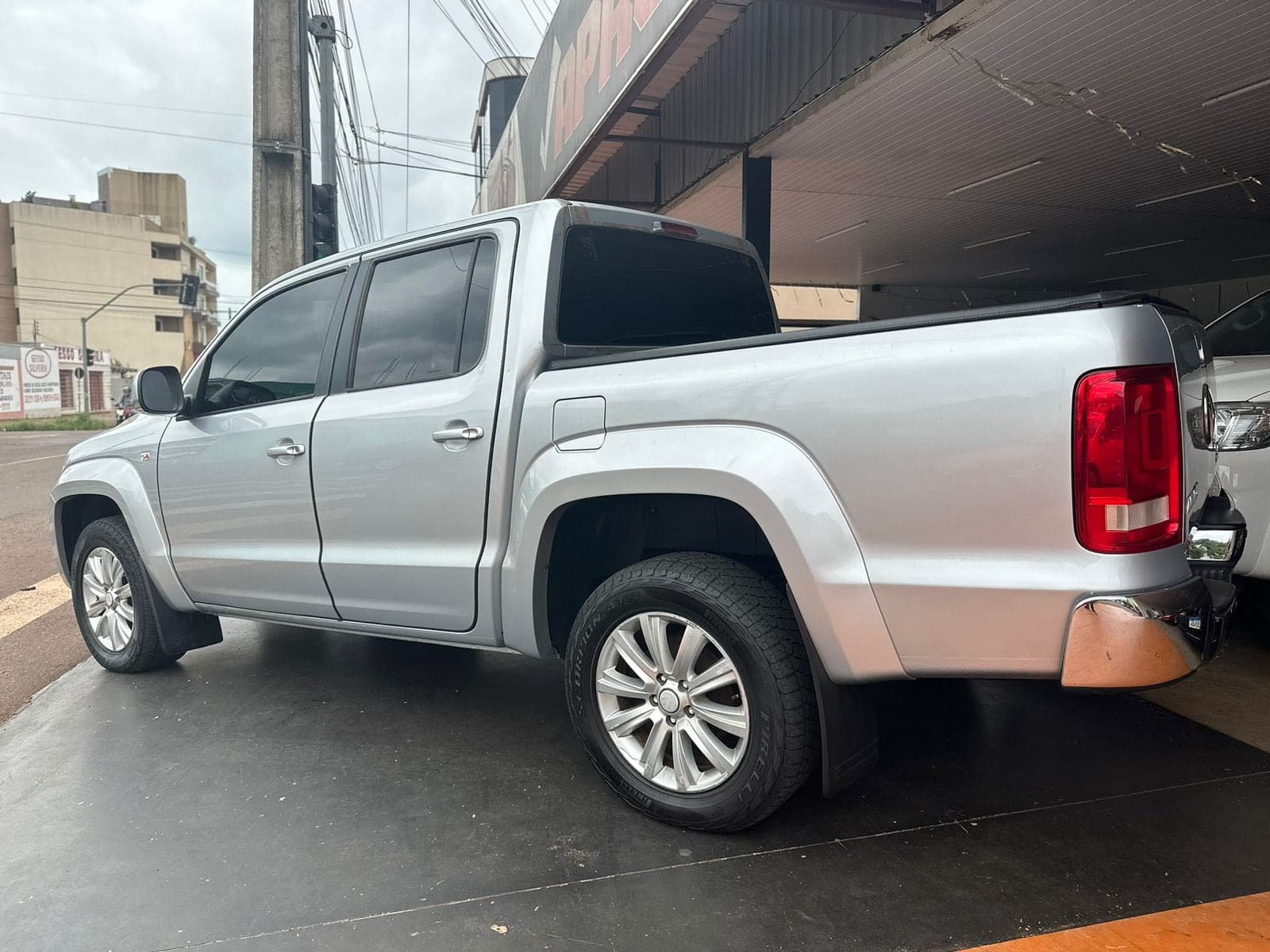 VOLKSWAGEN AMAROK 2.0 HIGHLINE 4X4 MANUAL — mídia 3