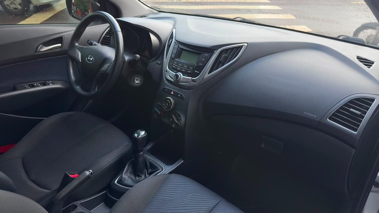 Hyundai HB20X Premium 1.6 Manual 2014 — mídia 4