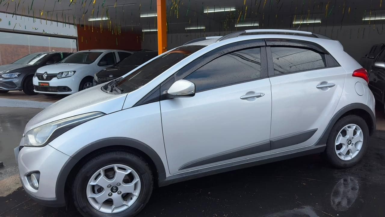 Hyundai HB20X Premium 1.6 Manual 2014 — mídia 10