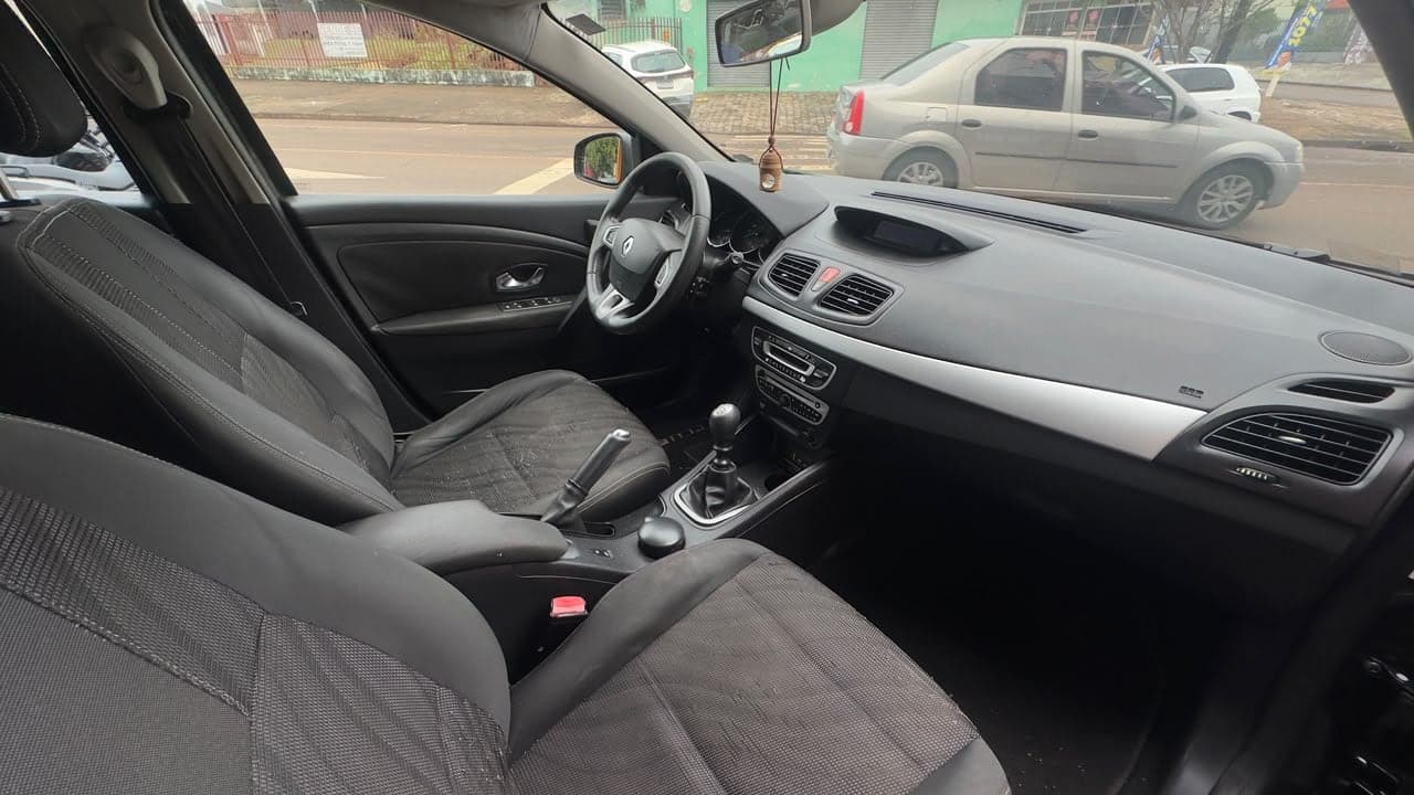 RENAULT FLUENCE 2.0 DYNAMIQUE MANUAL COMPLETO — mídia 10