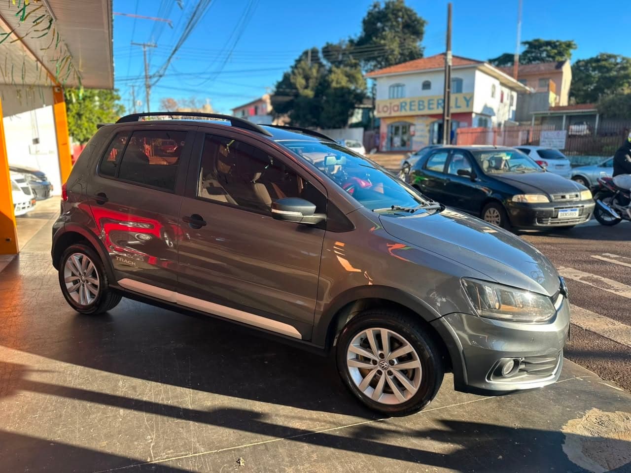 VOLKSWAGEN FOX 1.0 TRACK COMPLETO MANUAL — mídia 5
