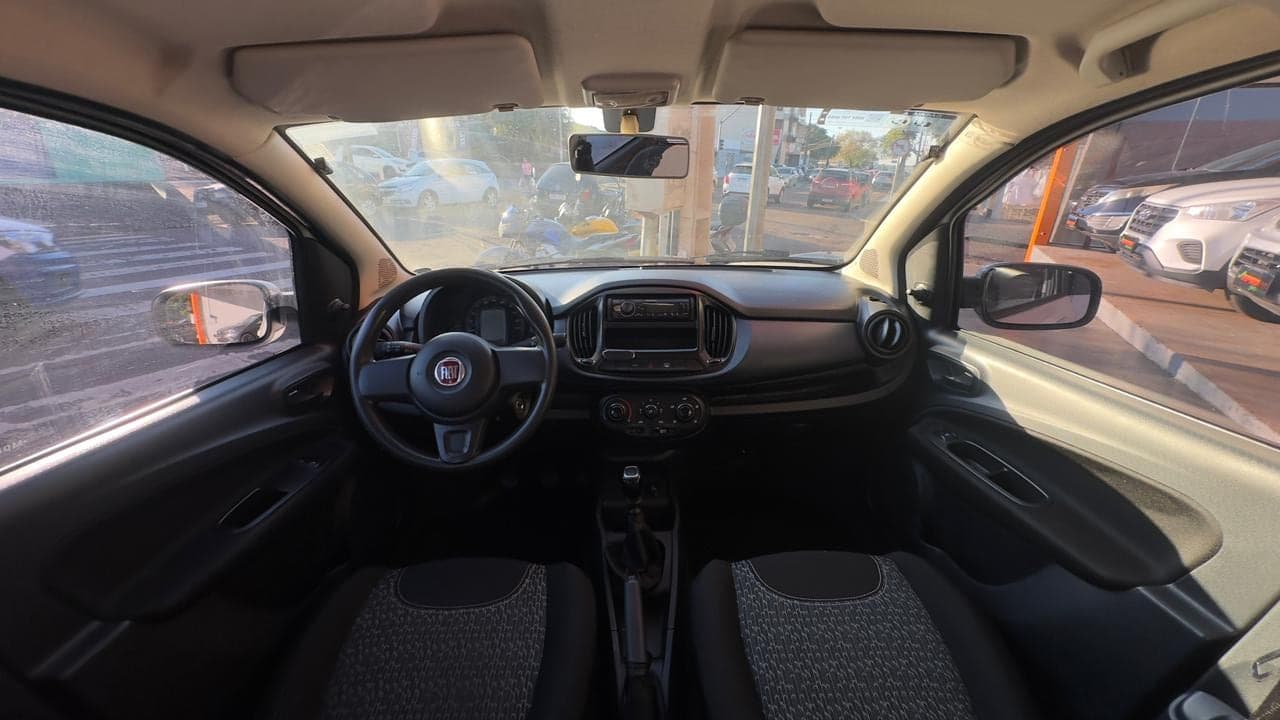 FIAT UNO 1.0 DRIVE COMPLETO — mídia 12