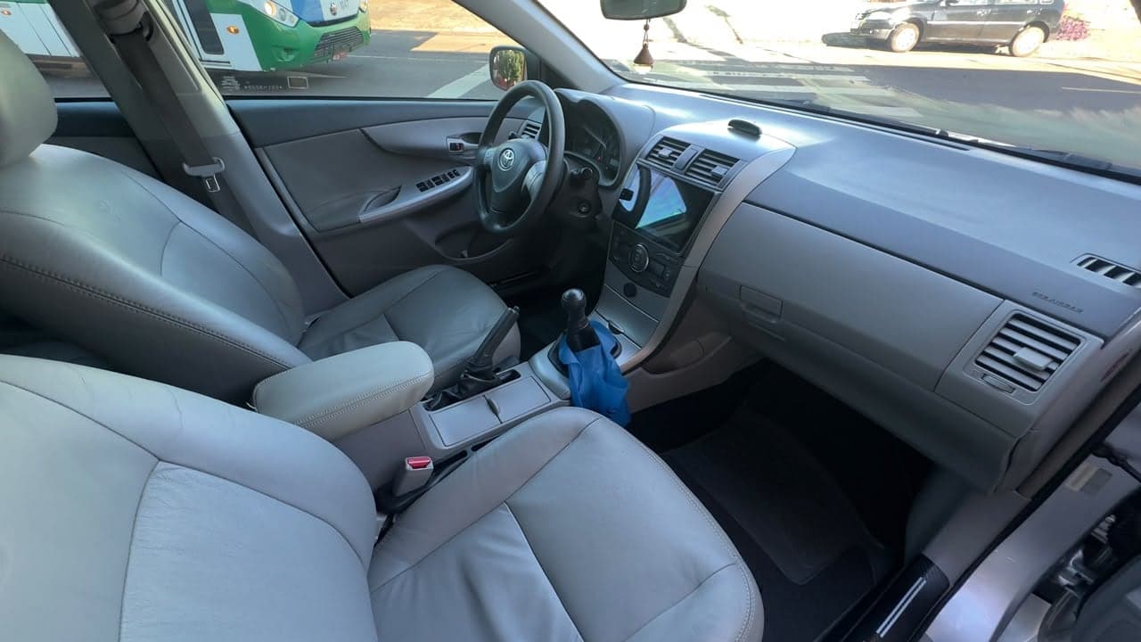 TOYOTA COROLLA GLI 1.8 MANUAL COMPLETO — mídia 10