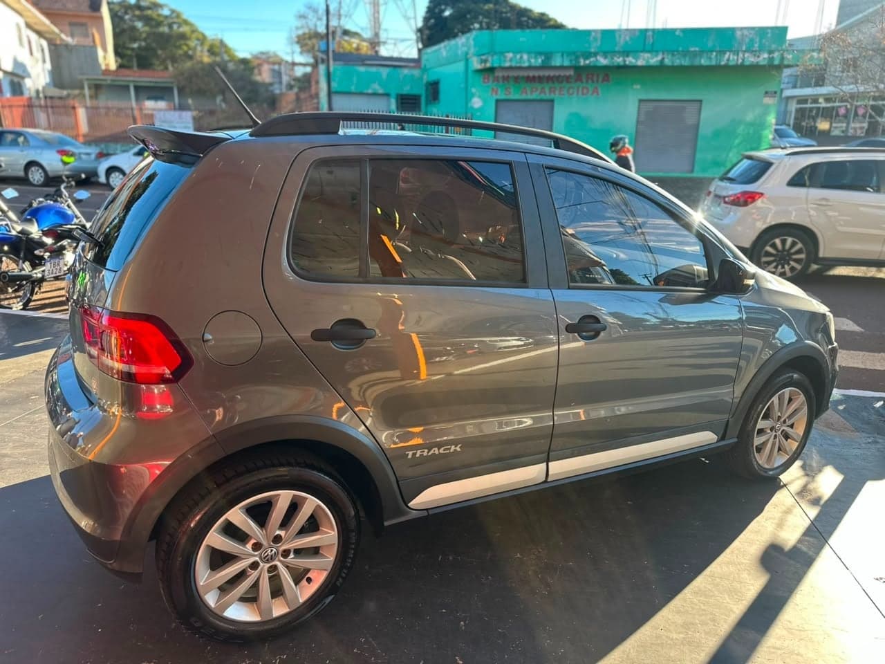 Volkswagen Fox Track 1.0 Completo 2017 — mídia 2