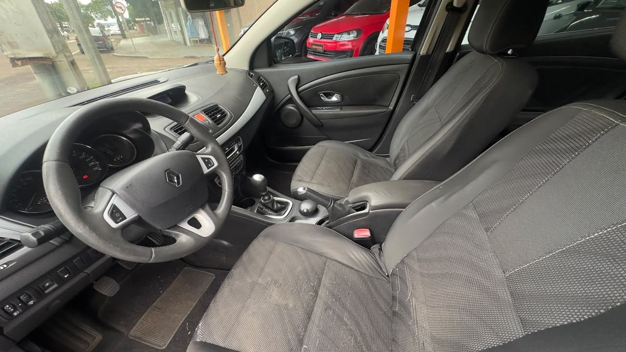 RENAULT FLUENCE 2.0 DYNAMIQUE MANUAL COMPLETO — mídia 8