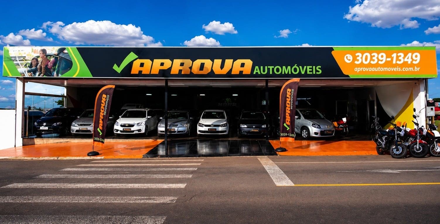 Fachada da Aprova Automóveis em Cascavel